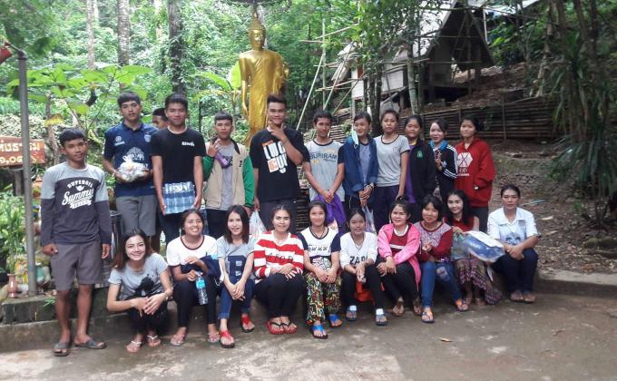 ทำบุญห้องเรียน