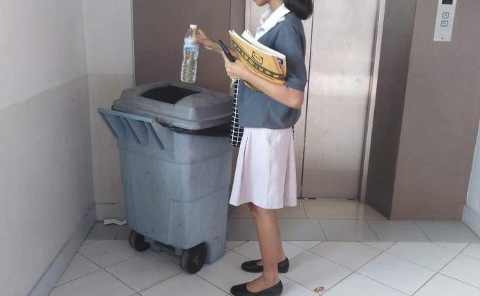 ช่วยเก็บขยะในวิลัย