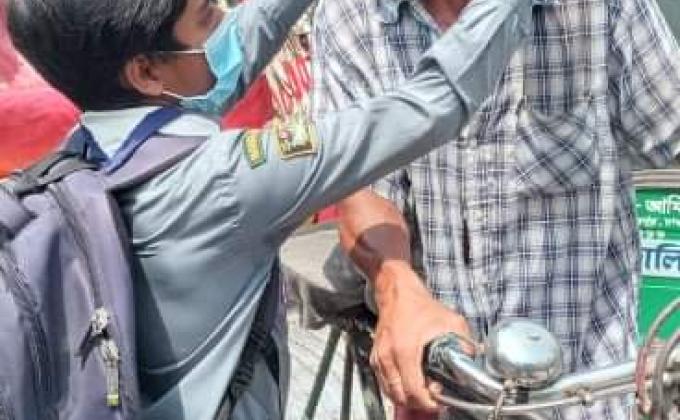 মাস্ক বিতরণ কর্মসূচি