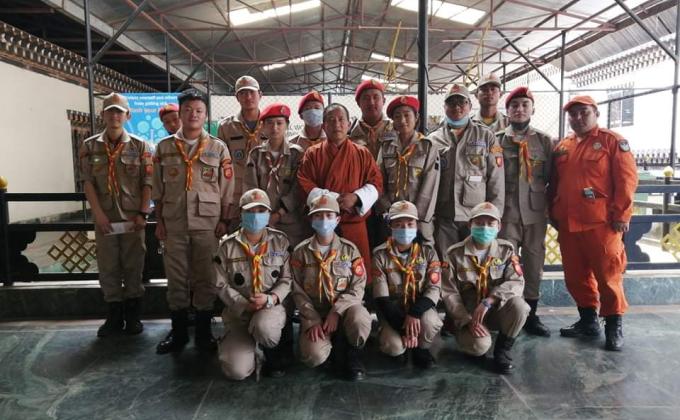 !!!!!SOCIAL DISTANCING!!!!!