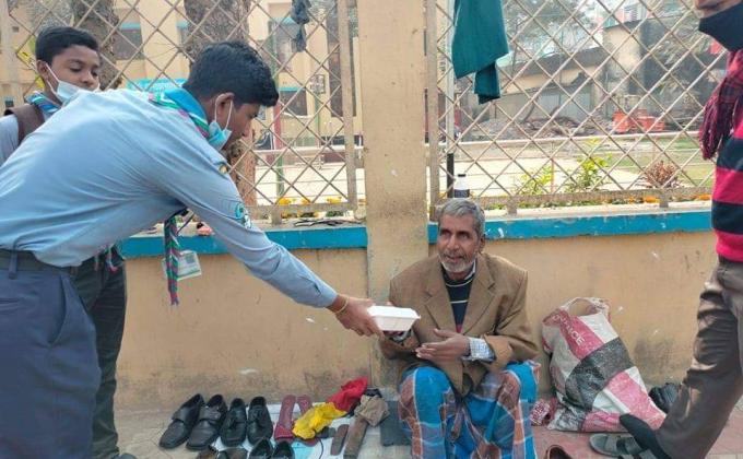 খাদ্য বিতরন কর্মসূচি 