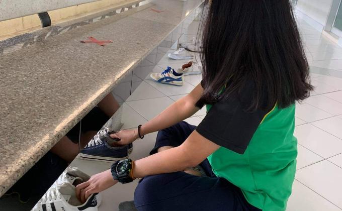 จัดรองเท้า