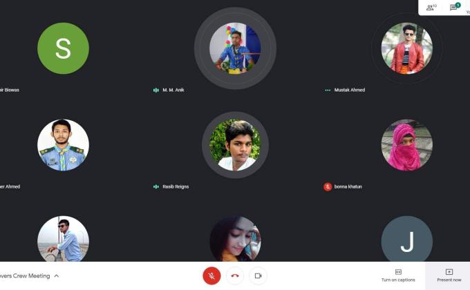 অনলাইন ক্রু-মিটিং