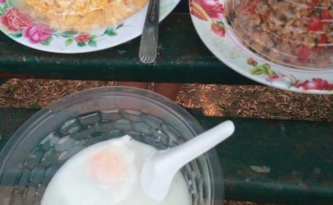 ทำอาหารเป็นหมู่