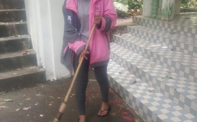 ทำความสะอาดวัดถ้ำวัวแดง 