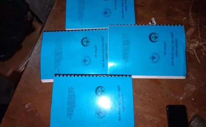 Plastic tide turner challange badge CHAMPION BOOK and full course