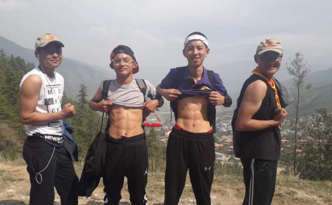 Hike for the school