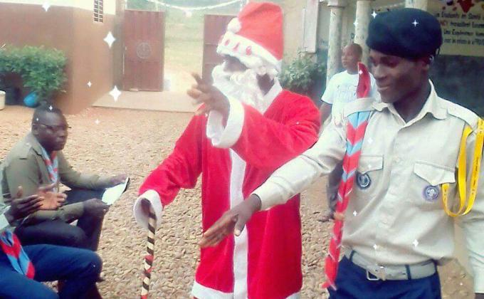 Noël des enfants célébré par les scouts messagers de la paix de Lokossa 