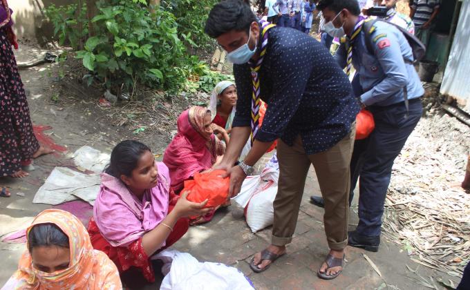 ত্রাণ বিতরণ ২০২০