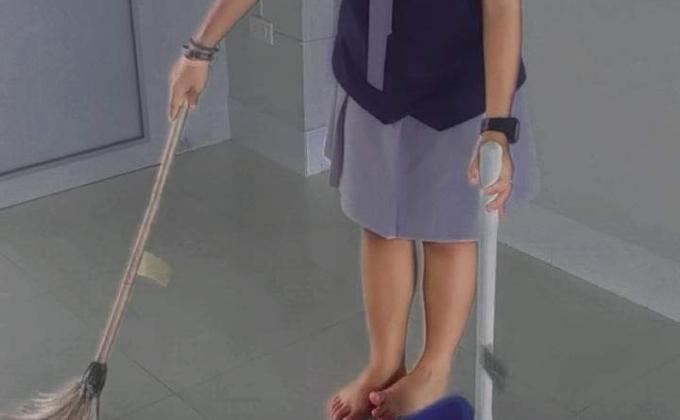 จิตอาสา​ทำความสะอาดห้องเรียน