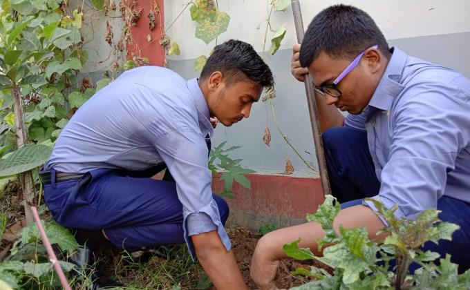 গাছ লাগান পরিবেশ বাঁচান