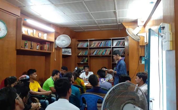 সাপ্তাহিক ক্রু মিটিং 