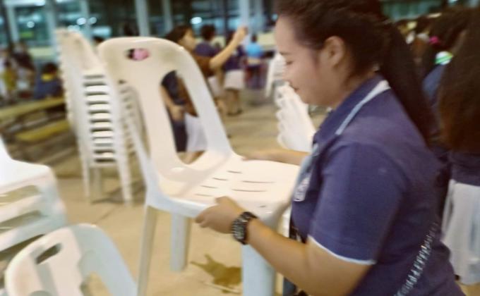 เก็บเก้าอี้งานวิลัย