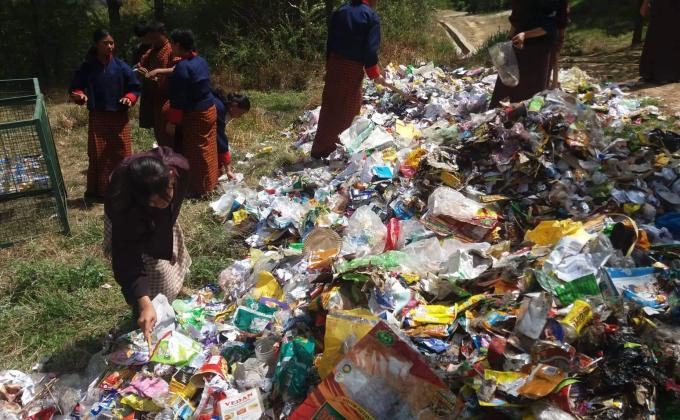 waste segregating 