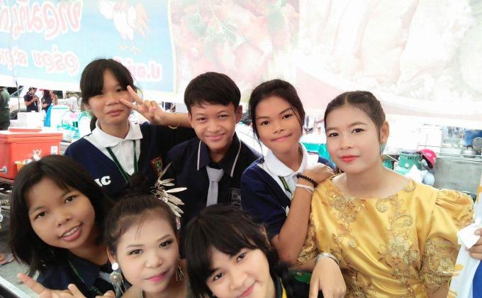 ทำบุญ