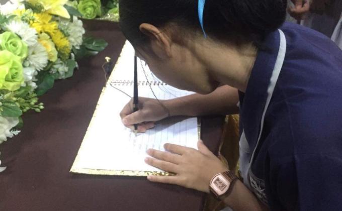 ลงนามถวายพระพร