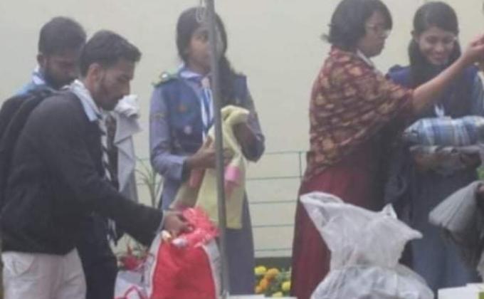 শীতের পোশাক বিতরণ