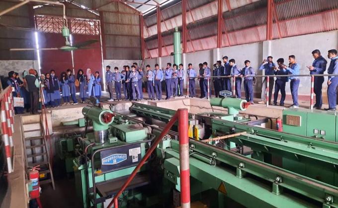 রেল কারখানা পরিদর্শন 