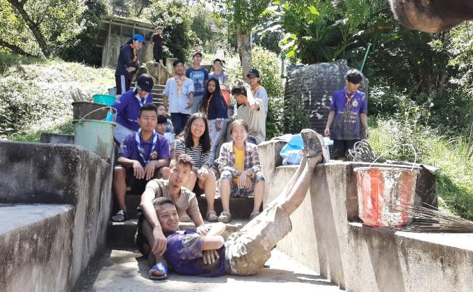 Rovers scout cleaning water Tanks 