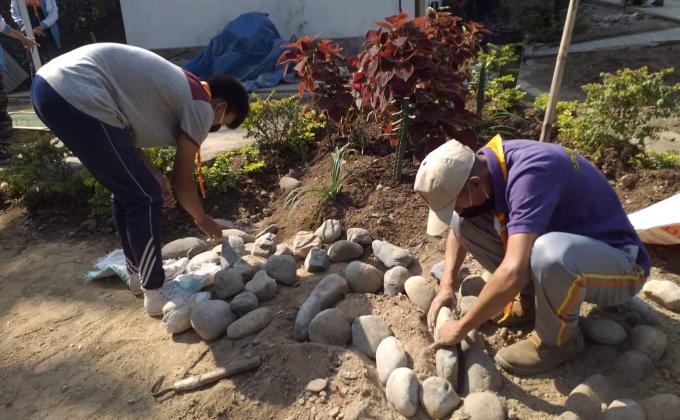 Preparation of scout den and town garden for the 4th Flower Exhibition 