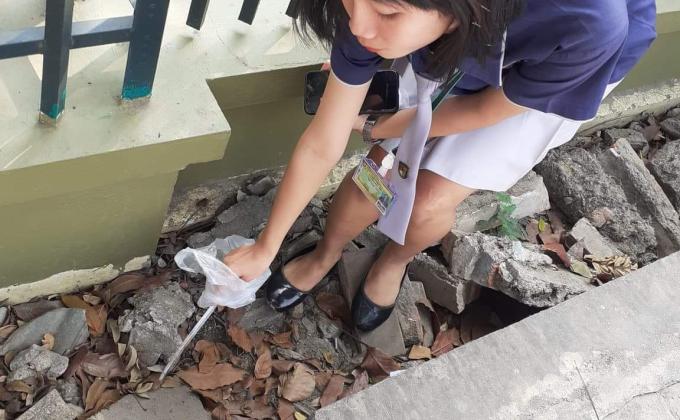 เก็บขยะตรงถนนบำเพ็ญประโยชน์ถนน