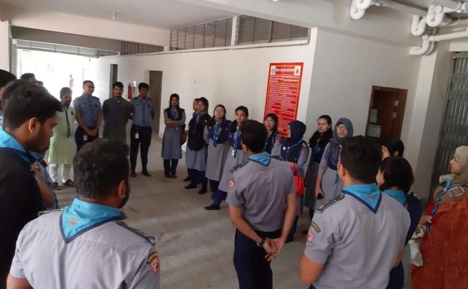 ক্রু-মিটিং