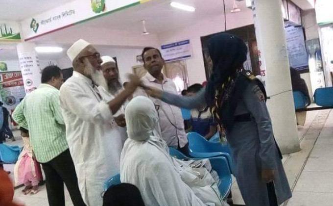 হজ্জ ক্যাম্পে সেবাদান