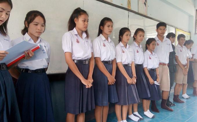 มาให้ความรู้ในบทเรียนเรื่องสามัคคีเภทคำฉันท์หน้าชั้นเรียน