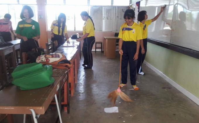 ทำความสะอาดห้องเรียน
