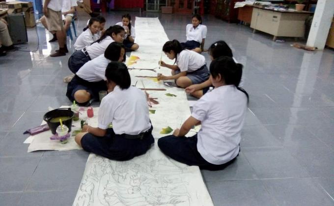 ระบายสีผ้าผะเด
