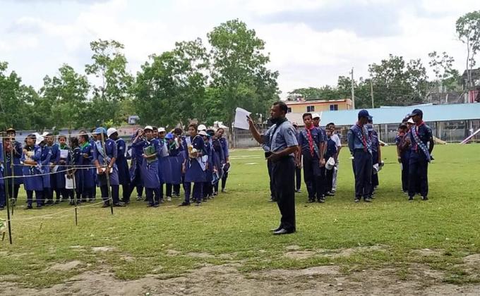 ডে ক্যাম্প 