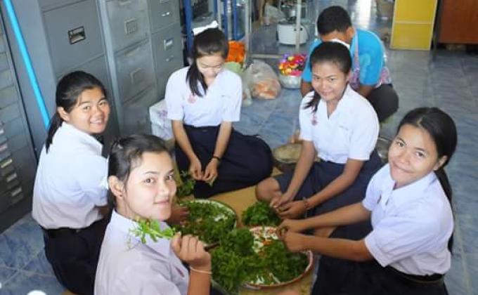 ทำอาหารกลางวัน
