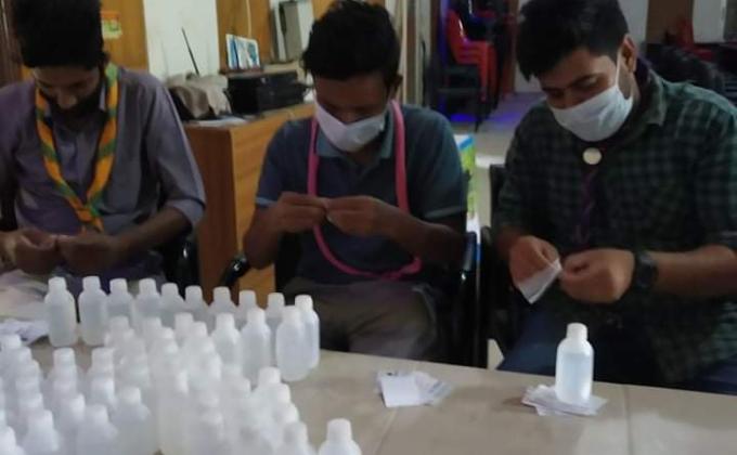 হ্যান্ড স্যানিটাইজার প্রস্তুত 