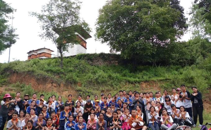 hiking plus cleaning campaign 