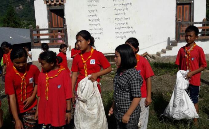 Linking with community for Peace Day