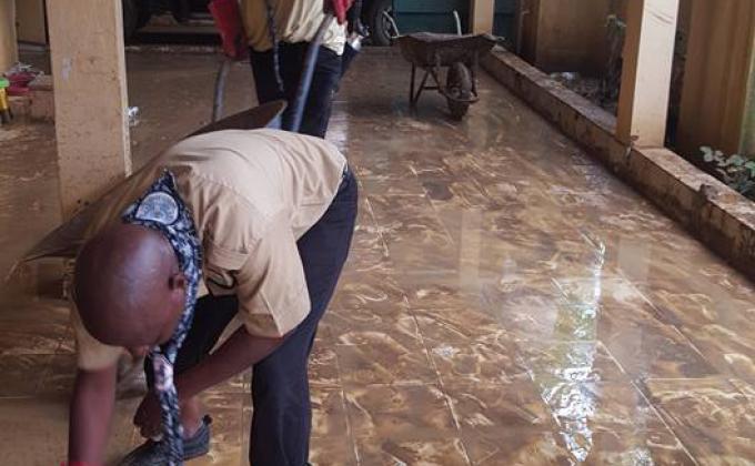 Les Scouts en action pour apporter leur aide aux sinistrés des inondations à Abidjan