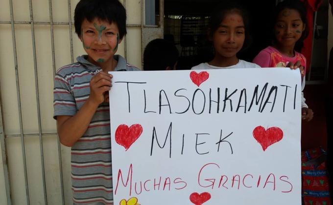 Voluntarios en Tela del Volcan 