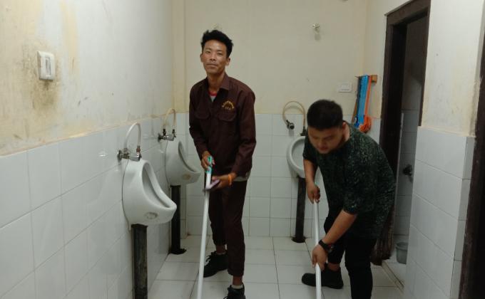 toilet cleaning