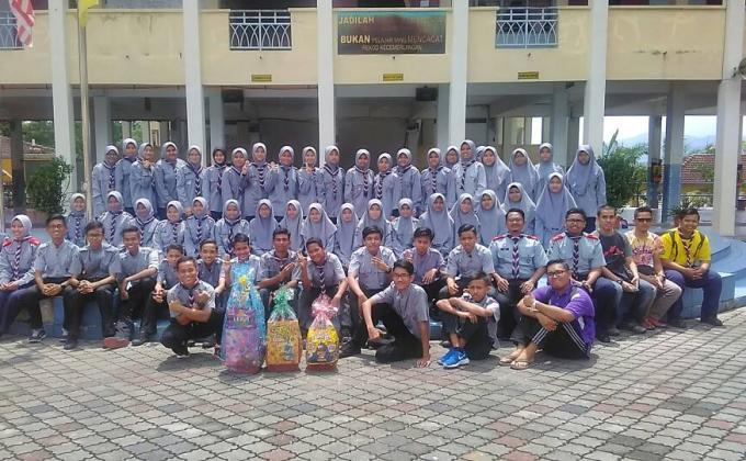 KEM UNIT BERUNIFORM PENGAKAP SMK TAMAN JELUTONG